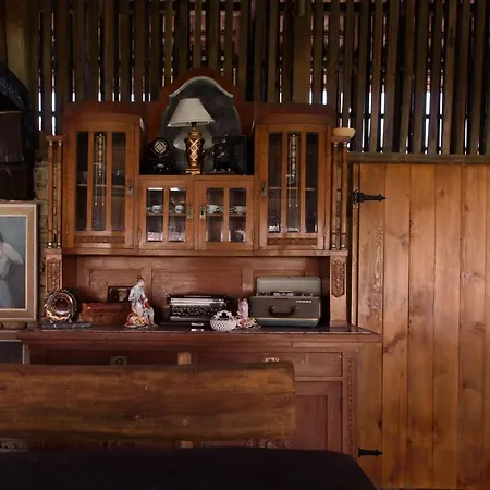 Dumalux Corner アパート スボティツァ