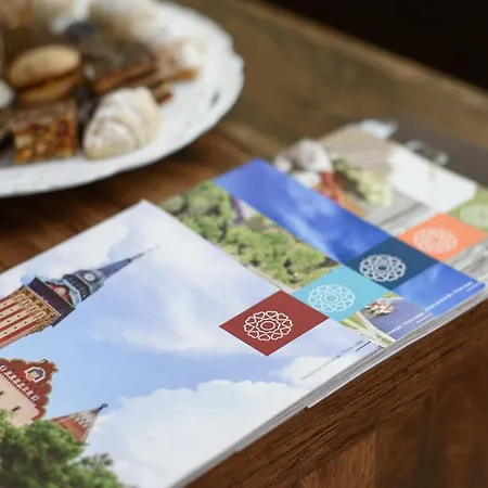 アパート Dumalux Corner スボティツァ