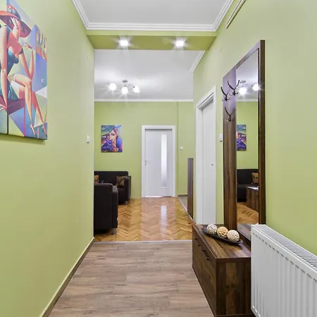 Apartment Dumalux Corner *