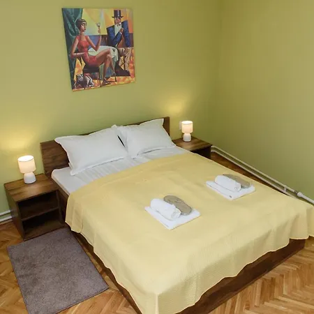 アパート Dumalux Corner スボティツァ