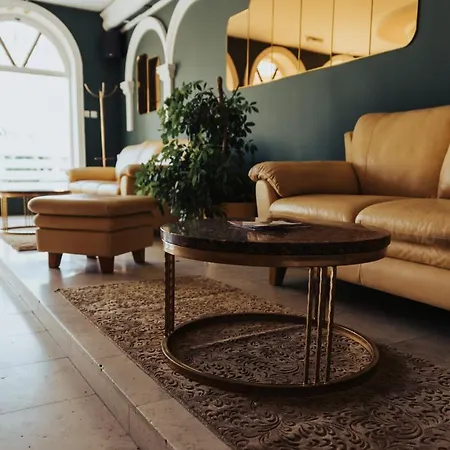 アパート Dumalux Corner スボティツァ