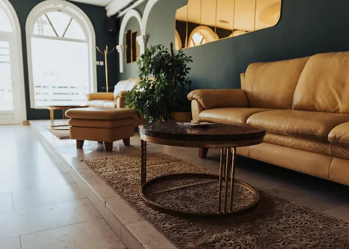 아파트 Dumalux Corner 수보티차